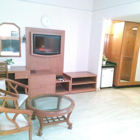 Hotel Queens Residency Gurgaon Exterior foto