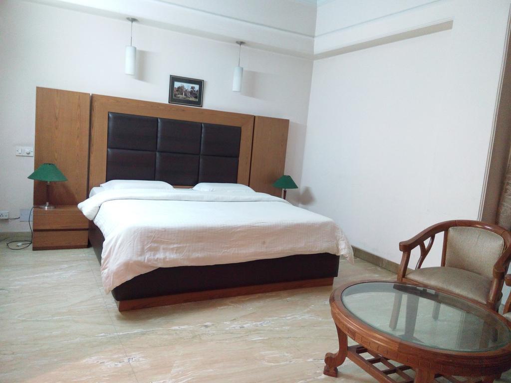 Hotel Queens Residency Gurgaon Habitación foto