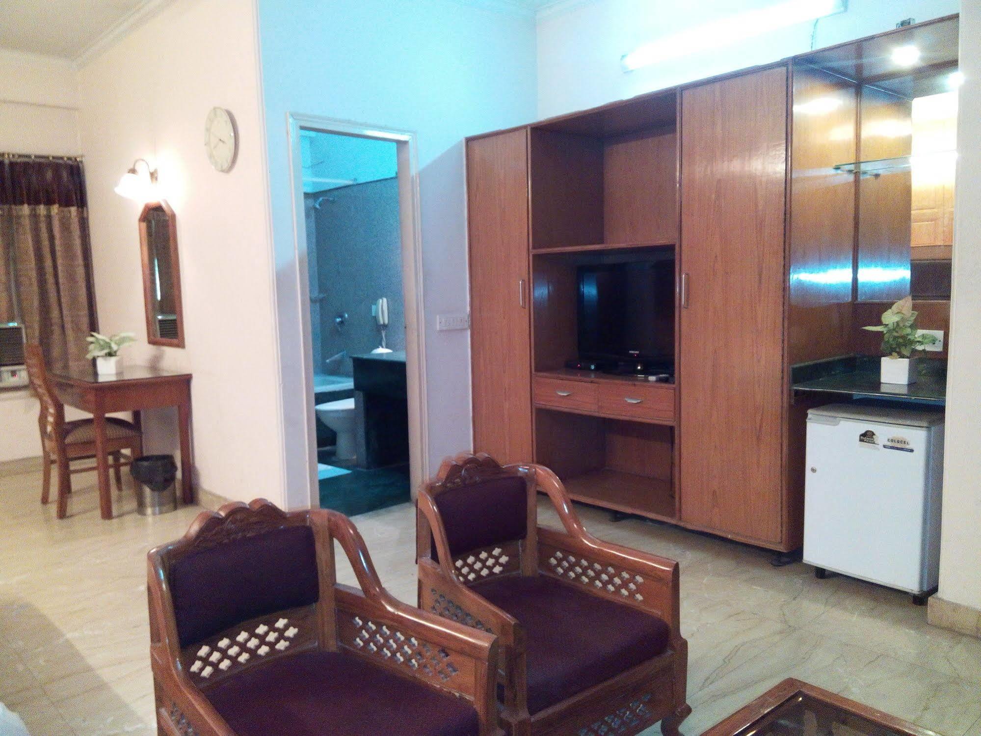 Hotel Queens Residency Gurgaon Exterior foto